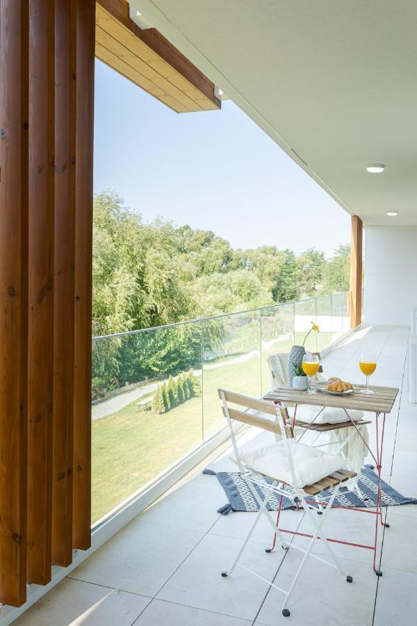 Il Lago - Turquoise - Cozy Luxurious Smart Home By The Lake Voluntari Экстерьер фото