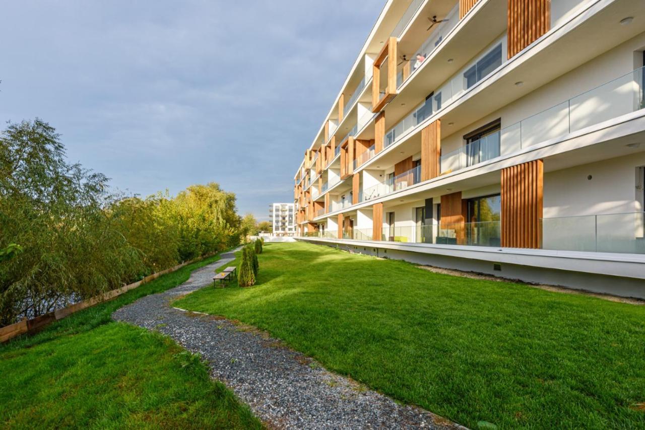 Il Lago - Turquoise - Cozy Luxurious Smart Home By The Lake Voluntari Экстерьер фото